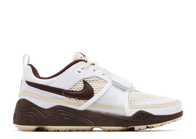 TRAVIS SCOTT x NIKE ZOOM FIELD JAXX
