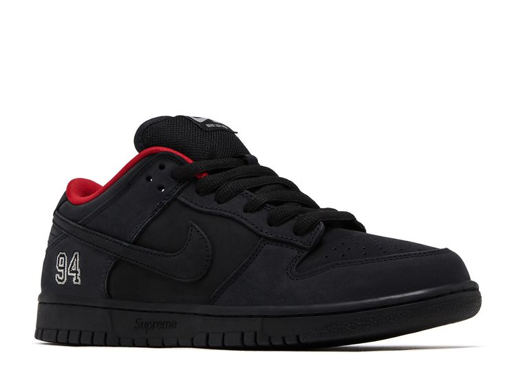 NIKE SB DUNK LOW SUPREME BLACK