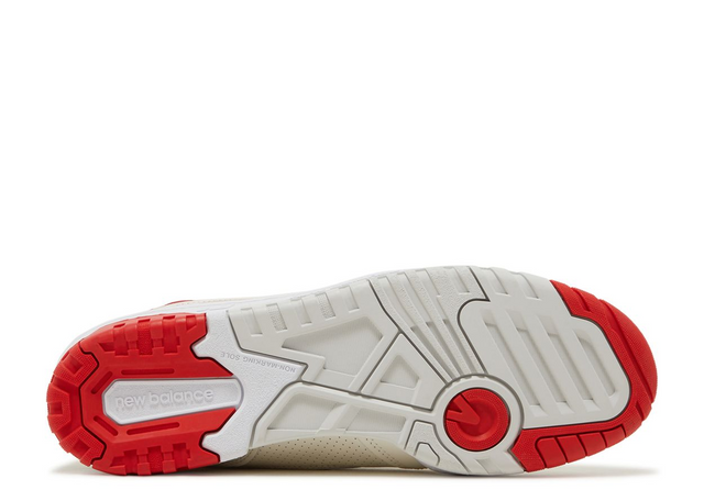 NEW BALANCE 550 SEA SALT TRUE RED