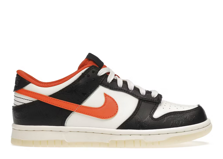 Nike store Dunk Low Halloween