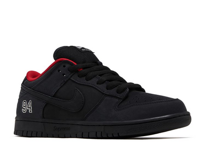 NIKE SB DUNK LOW SUPREME BLACK