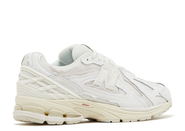 NEW BALANCE 1906D PROTECTION PACK WHITE