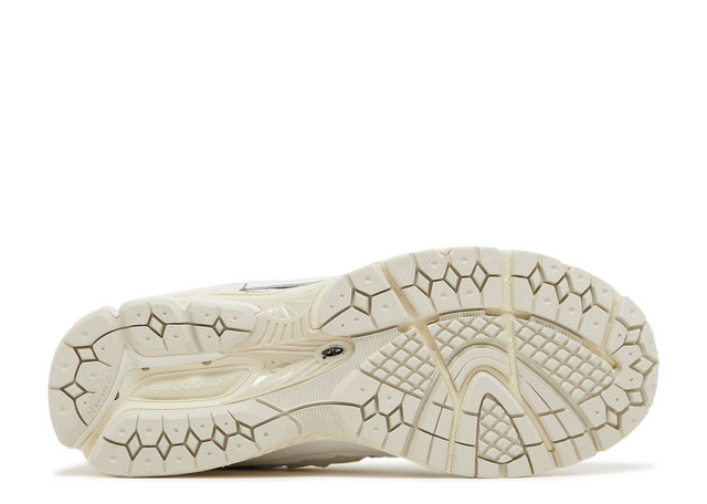 NEW BALANCE 1906D PROTECTION PACK WHITE