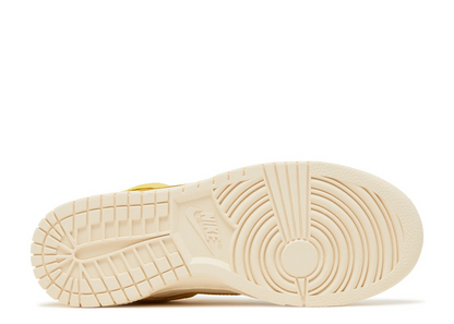 NIKE DUNK LOW BANANA
