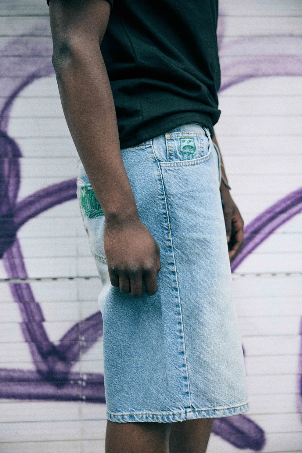 KEEP IT CLEAN LOOSE SHORT BLUE EMBROIDED