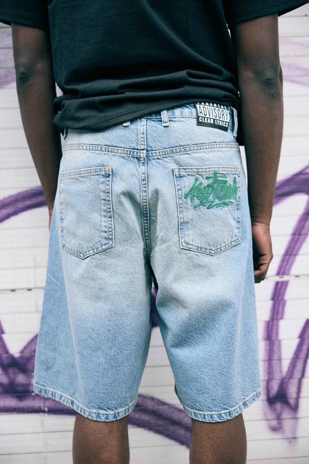 KEEP IT CLEAN LOOSE SHORT BLUE EMBROIDED