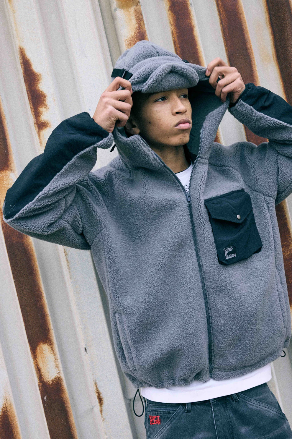 KEEP IT CLEAN SHERPA JACKET ASH GREY