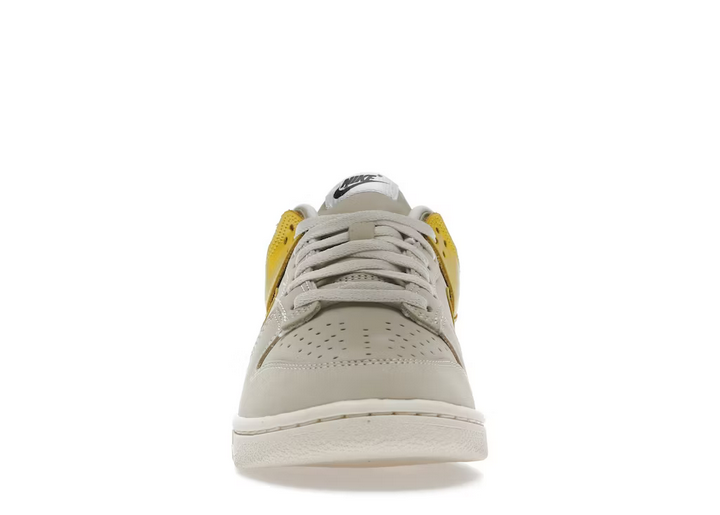 NIKE DUNK LOW BANANA