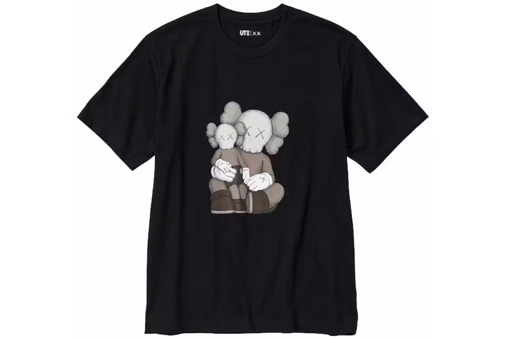 KAWS x UNIQLO BLACK TEE